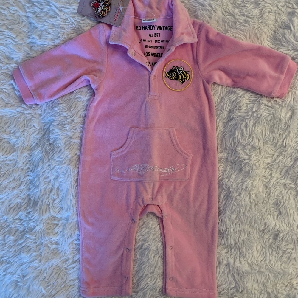Ed Hardy pink  bee velour baby outfit size 6-12 months